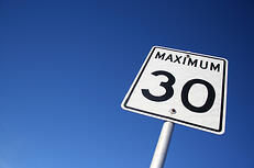 maximum 30 sign